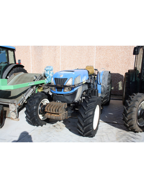 trattore New Holland T4050F