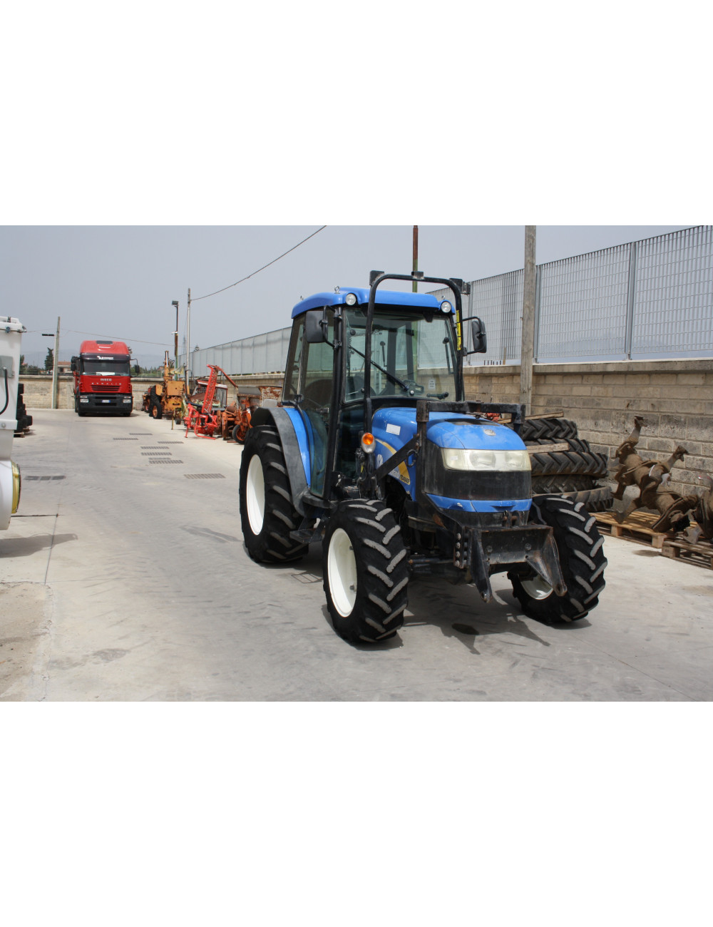 trattore usato New Holland TD4040F