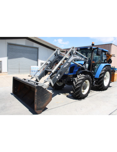 trattore new holland T5050 usato con caricatore completo di benna