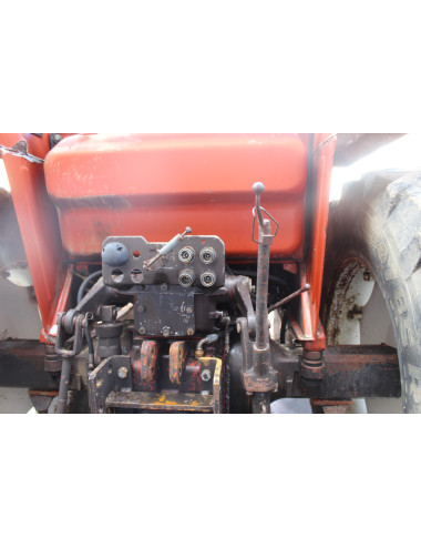 Fiat 880 DT usato con pala