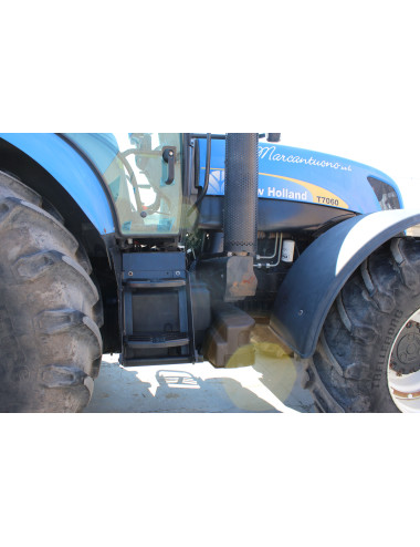 trattore usato New Holland T7060