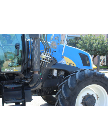 trattore usato New Holland T6070 con caricatore 760TL