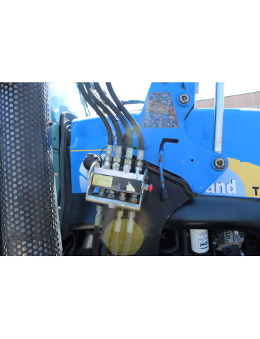 trattore usato New Holland T6070 con caricatore 760TL