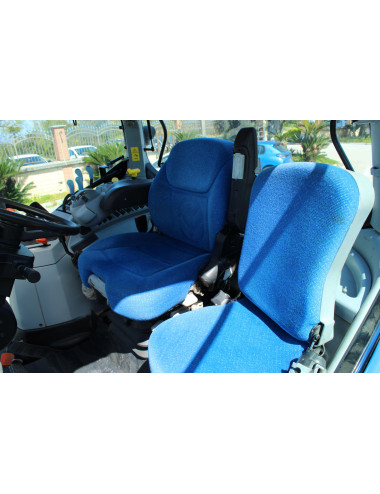 trattore usato New Holland T6070 con caricatore 760TL