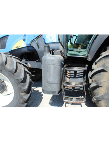 trattore usato New Holland T6070 con caricatore 760TL