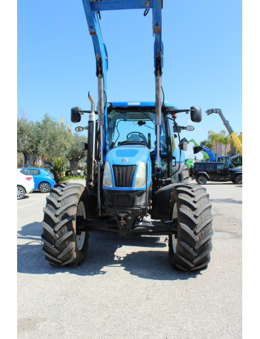 trattore usato New Holland T6070 con caricatore 760TL